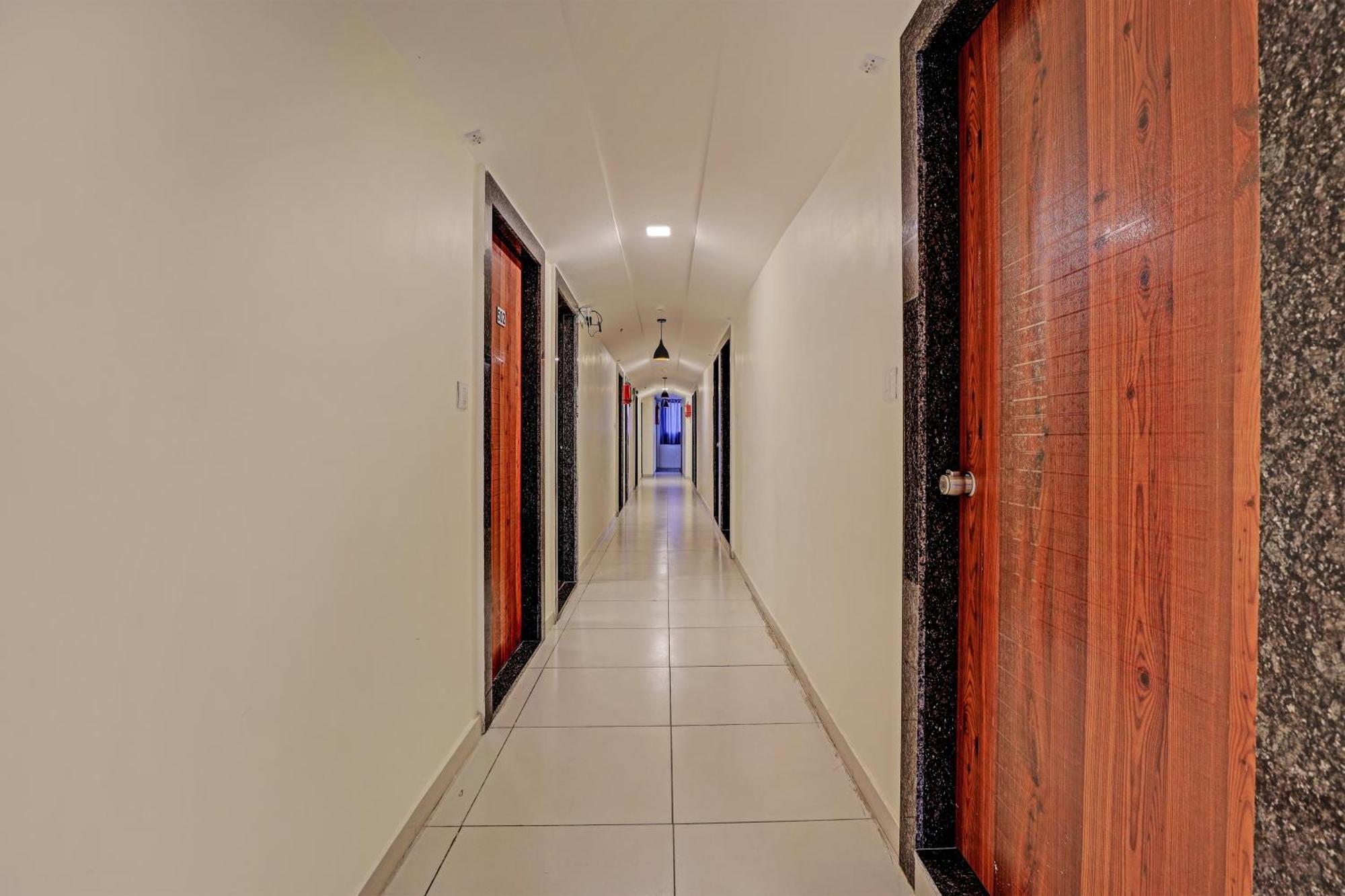 Hotel O Alexa Ahmadábád Exteriér fotografie